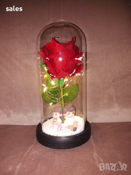ВЕЧНА РОЗА В СТЪКЛЕНИЦА С ФИГУРКИ, снимка 1