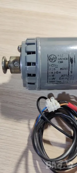 Мощен малък стар ел. мотор "MEZ" 220V 50W - 20 лв, снимка 1