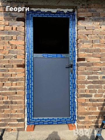 Алуминиеви врати 