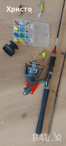 Нов спининг к-т от карбонова въдица с макара влакно клатушки за риболов , снимка 2 - Въдици - 53992630