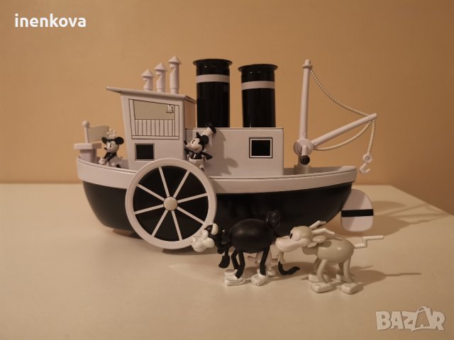 Мики Маус 1928 - Параходът (Параходчето) Уили Музикална играчка Steamboat Willie, снимка 2 - Музикални играчки - 42873165