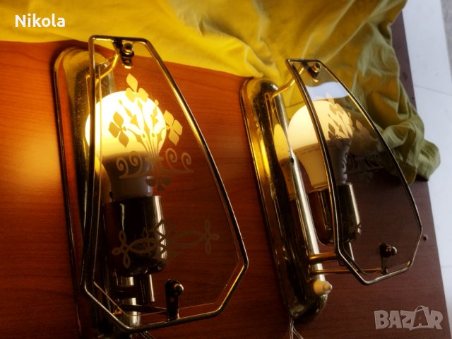 Стенни лампи - 2бр. аплици със златиста основа и стъкло, снимка 1 - Лампи за стена - 40424228