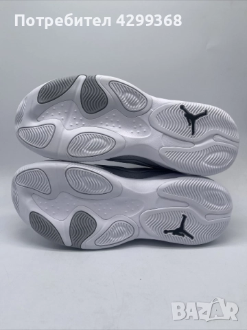 Дамски маратонки Nike JORDAN MAX AURA 4, снимка 6 - Маратонки - 52870787