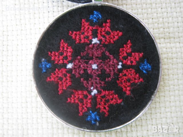 Бродирани бижута с шевици 2