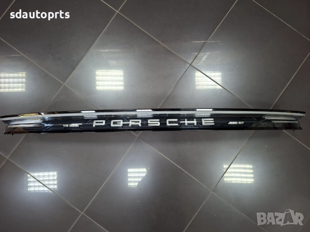 9J1945082D Нов Централен стоп Porsche Taycan Европа 19-24