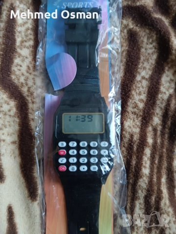 ръчен часовник с калкулатор