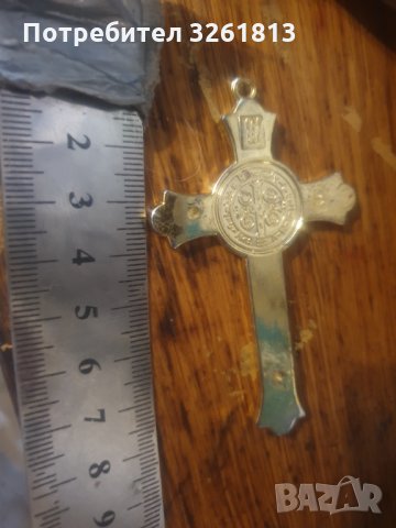Кръст разпятие, снимка 1 - Колиета, медальони, синджири - 35490254