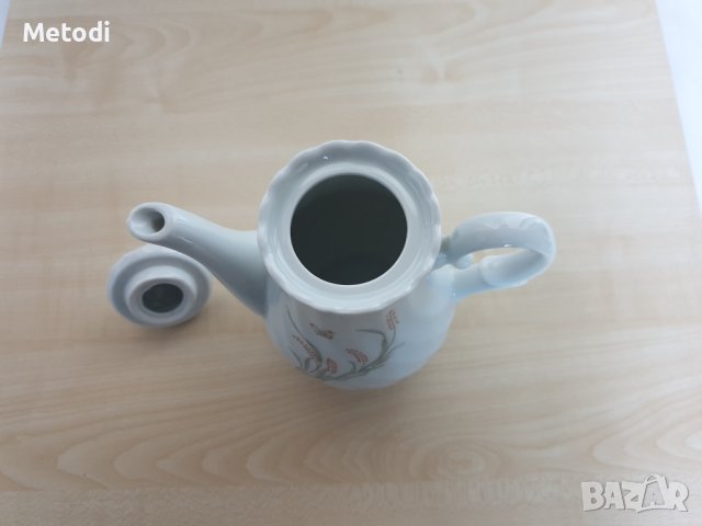 Порцеланов чайник в идеално запазено състояние., снимка 5 - Антикварни и старинни предмети - 42210726