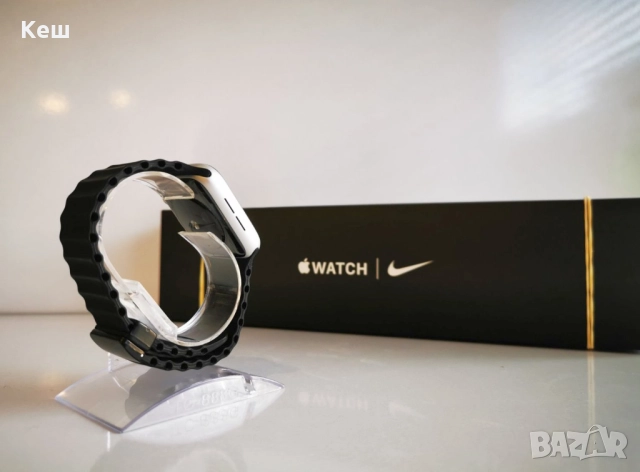Смартчасовник  Apple Watch Nike SE 44MM, снимка 2 - Смарт часовници - 52837766
