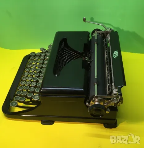 Винтидж пишеща машина Royal Portable  Латиница Модел O 1934 г. Работеща !, снимка 5 - Антикварни и старинни предмети - 48035393