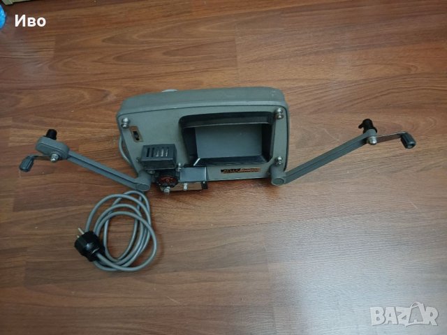 Revue Ретро кино / стар филмов проектор, снимка 2 - Антикварни и старинни предмети - 37608705