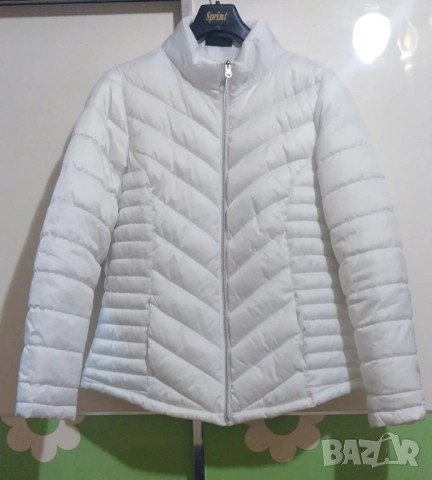 Дамско преходно бяло яке