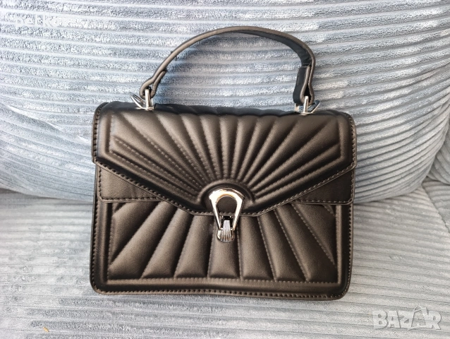 Нова чанта, изкуствена кожа
