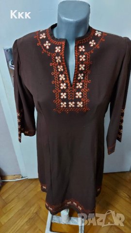 Ръчно бродирана рокля
