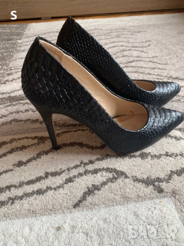 Уникални обувки 39 номер