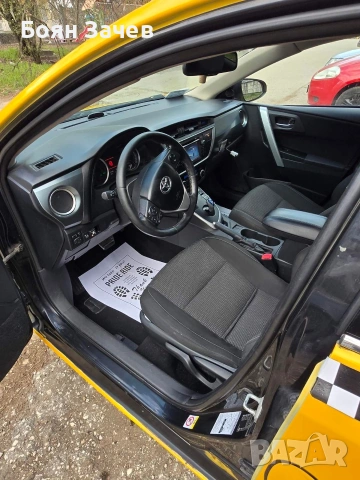 toyota Auris hibrid 1.8 2015, снимка 10 - Автомобили и джипове - 54003988