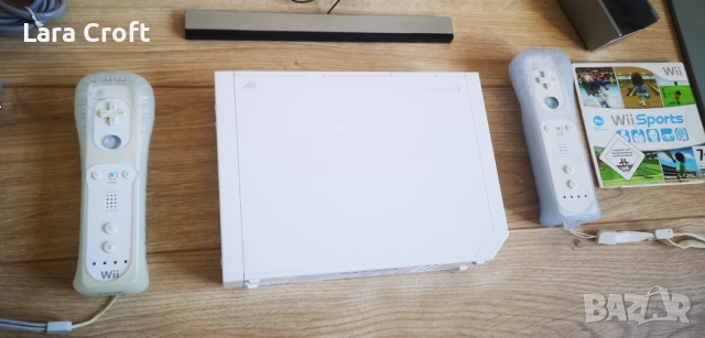 Nintendo Wii пълен комплект с кутия два контролера и игра , снимка 3 - Nintendo конзоли - 52802529