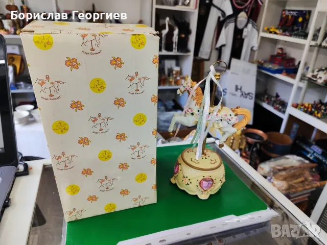 Нова музикална въртележка с кон полирезин