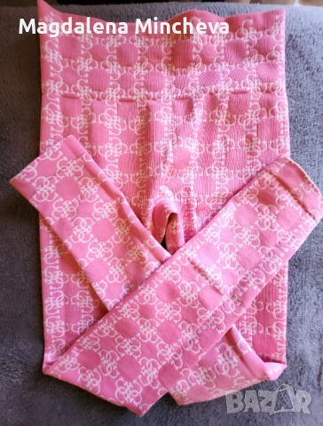 Дамски клин Guess , снимка 2 - Клинове - 53285329