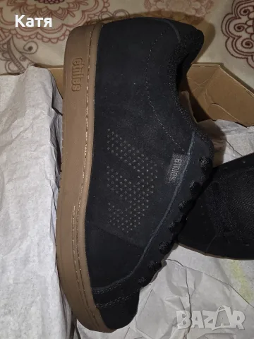 НОВИ дамски кецове Etnies, 39 номер, снимка 4 - Кецове - 56281709