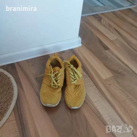 Златисти маратонки "Nike ", снимка 4 - Маратонки - 47934057