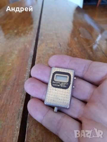 Стар електронен часовник Salvi