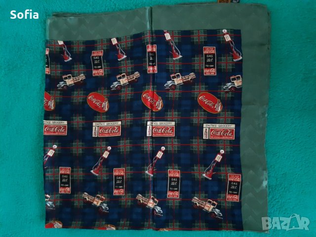 Кока Кола колекция/Подарък: Коприна нови шалове Соса-Cola 90-те години, снимка 8 - Други ценни предмети - 31599071