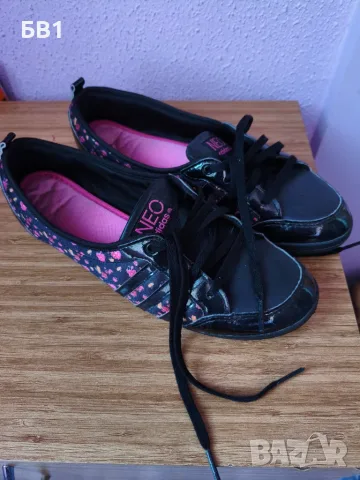 Дамски спортни обувки Adidas 40.5