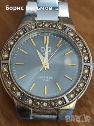 Дамски часовник Q&Q 