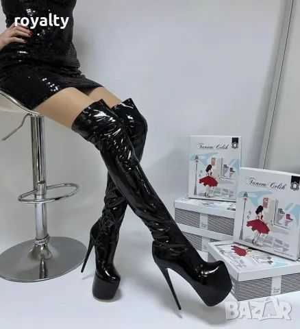 Чизми на ток - черен лак