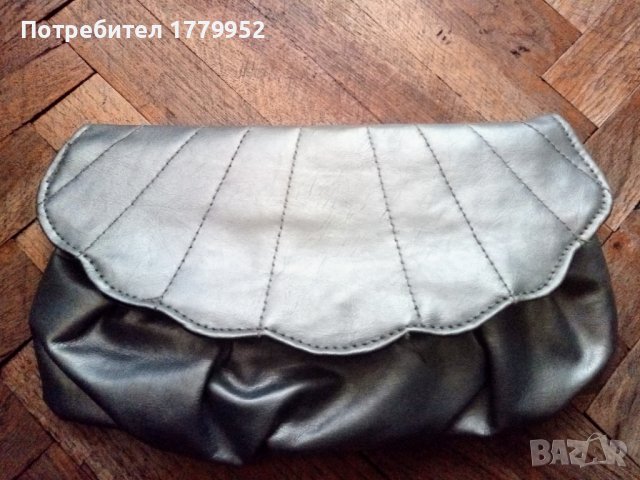 Малка дамска чанта, снимка 3 - Чанти - 37665126