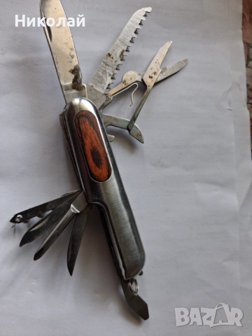 Ножче джобнио тип швейцарско