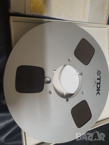 Магнетофонна ролка TDK 26,5см. 10,5" В много добро състояние. 35 микрона. 65 евро., снимка 2 - Други - 54319656