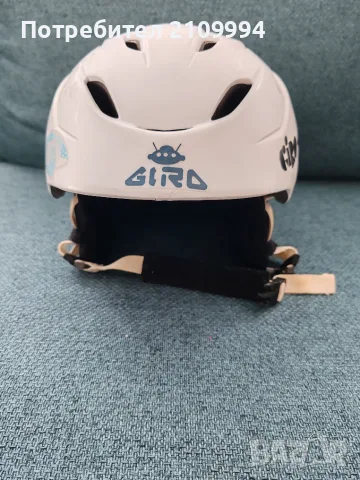 Детска ски каска Giro + ръкавици Rosignol