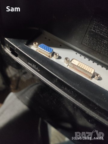 Монитор 22 инча , снимка 5 - Монитори - 42782757