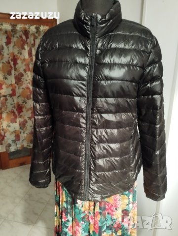 Олекотена пухенка черна