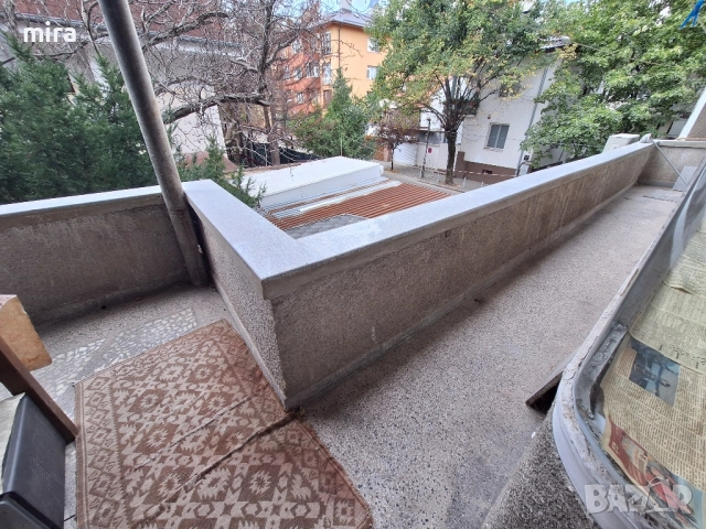 Обзаведена стая в Центъра до метростанция Театрална , снимка 1