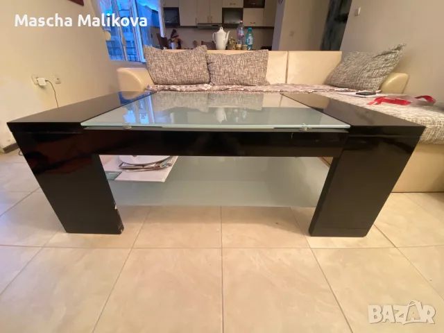 Холна маса със стъклен плот и долен рафт – 120 × 70 см