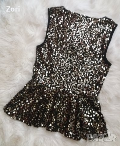 Черен топ, целият обшит със златисти пайети, снимка 3 - Потници - 42142919