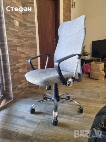 Офис стол в отлично състояние, снимка 1