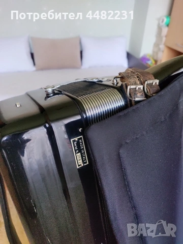 Продавам Италиански акордеон vSOPRANI RECANATI 120баса черен с куфар , снимка 11 - Акордеони - 53121448