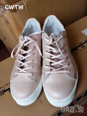 Розови кецове от естествена кожа