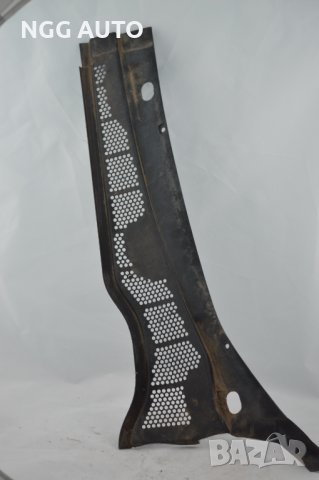 Лайсна под чистачки за VW POLO 6N1 , снимка 3 - Части - 37793729