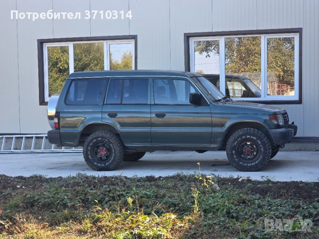 джип Mitsubishi Pajero, снимка 9 - Автомобили и джипове - 52146761
