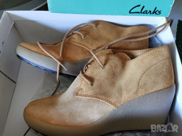 Топли  естетвен велур ,Зимни обувки марка Clarks 170 лв Нови 37 номер, снимка 5 - Дамски обувки на ток - 34923049
