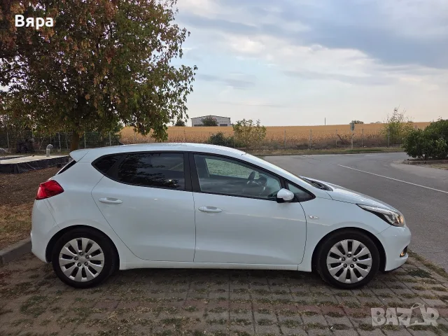 Kia Ceed Facelift 1.6 CRDI 110 к.с. 2014 година, снимка 4 - Автомобили и джипове - 56034704