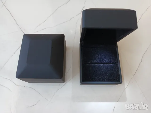 Пръстен бяло злато с диамант 18к, златен пръстен, годежен пръстен, кутийка за пръстен, снимка 7 - Пръстени - 48508955