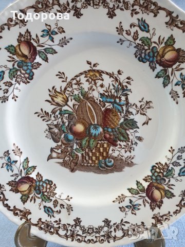 Порцеланова чиния-fruits & flowers made by royal tudor front- on-friend england , снимка 2 - Чинии - 35186663