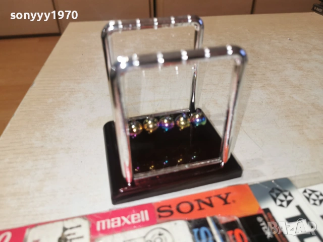 Люлката на Нютон хамелеон 9х9х8см 1601261335, снимка 17 - Колекции - 53121039