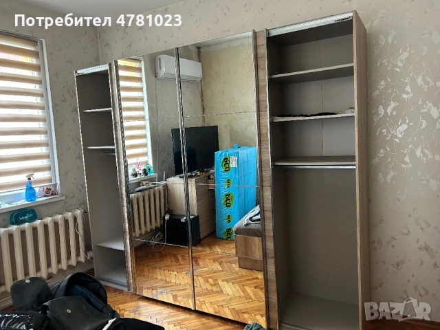 Четирикрилен гардероб, снимка 2 - Гардероби - 54014380